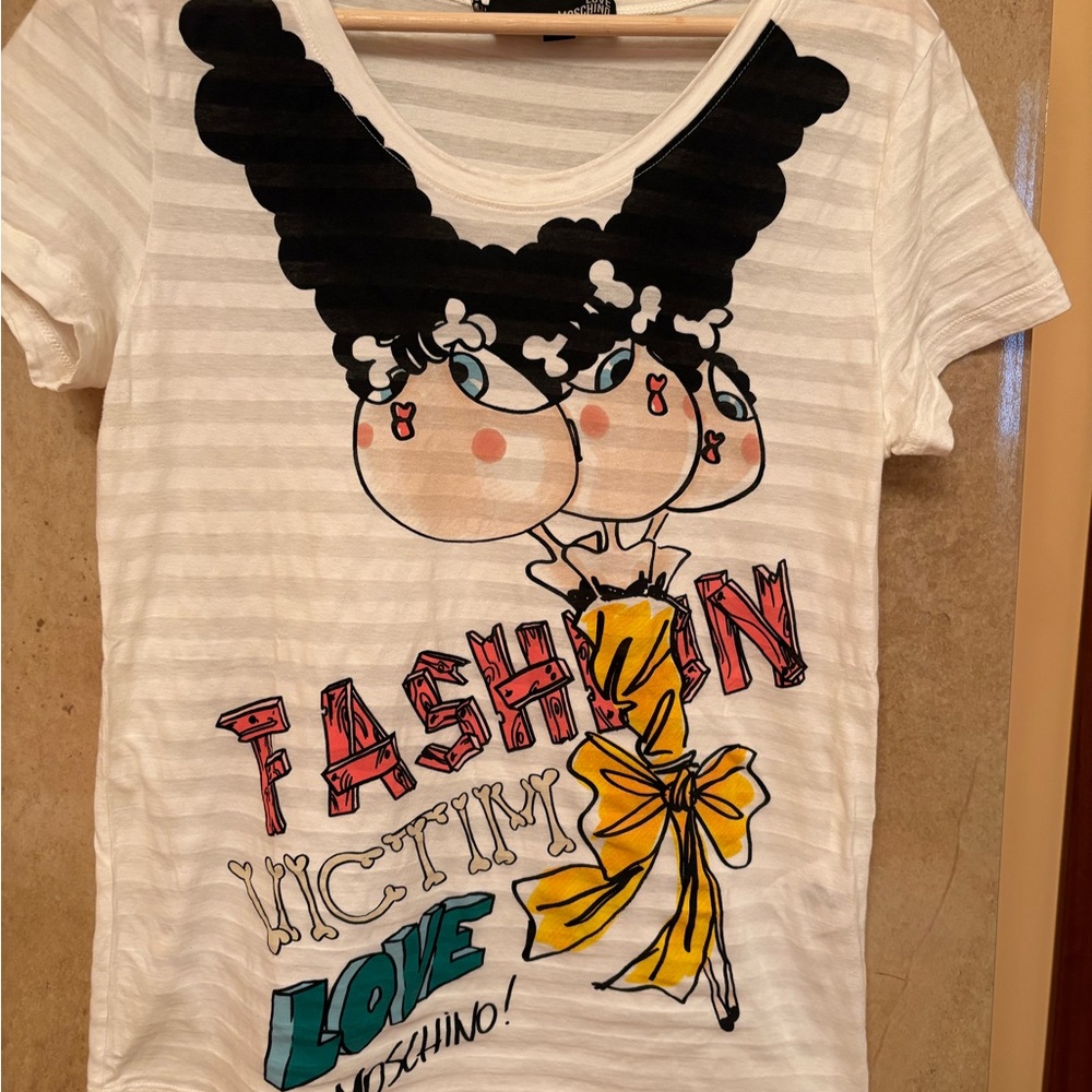 Love Moschino Graphic T-Shirt with Cartoon Print. Size 44/8